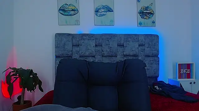 dirty model online show from October 2025 03:15:01 AM