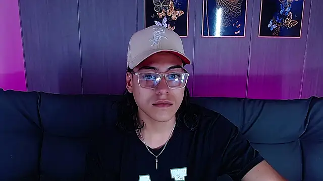 dirty model online show from February 2026 09:44:01 PM