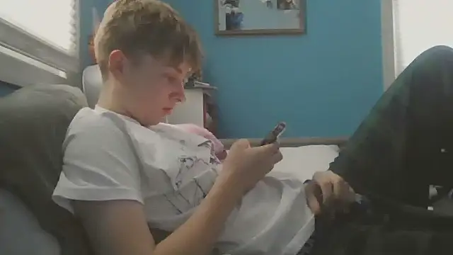 Liam axel35 online show from December 2025 08:27:01 PM