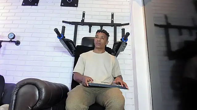 Snapshot of ItaloMoore chatting on February 2026 03:30:02 PM ItaloMoore online show from February 2026 03:30:02 PM