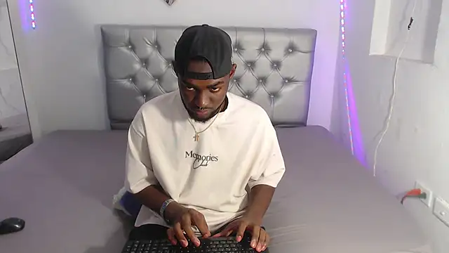 eebony stallion online show from November 2025 06:19:02 PM