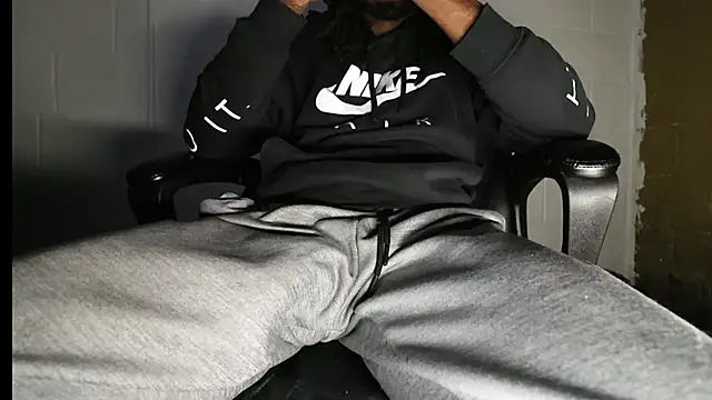 zaddytrey online show from March 2026 01:06:01 PM