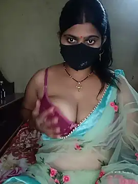 Snapshot of reena502 chatting on June 2026 05:21:02 AM reena502 online show from June 2026 05:21:02 AM