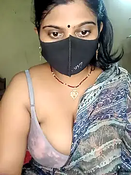 Snapshot of reena502 chatting on July 2026 04:18:02 AM reena502 online show from July 2026 04:18:02 AM
