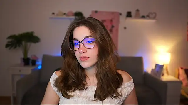 kissie cat online show from February 2026 02:15:02 PM