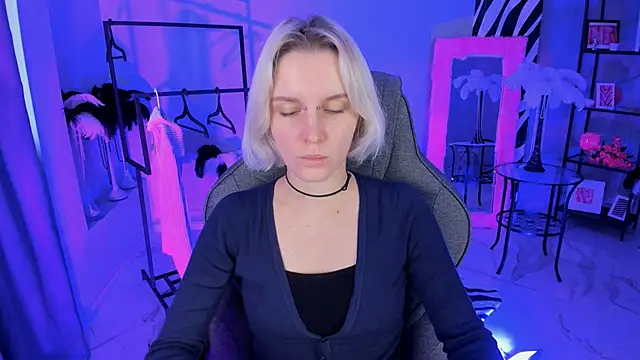 BethanyCloud online show from November 2025 05:41:02 AM