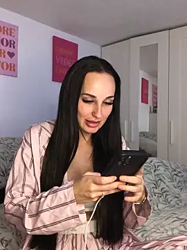 Rosieredxox online show from February 2026 10:24:01 PM