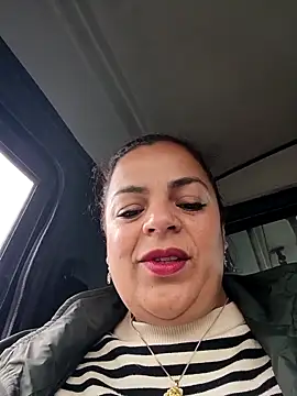 Mia-Glow online show from September 2025 04:18:02 PM