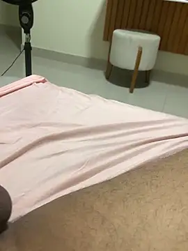 Snapshot of Phenrik989 chatting on March 2026 11:43:01 PM Phenrik989 online show from March 2026 11:43:01 PM