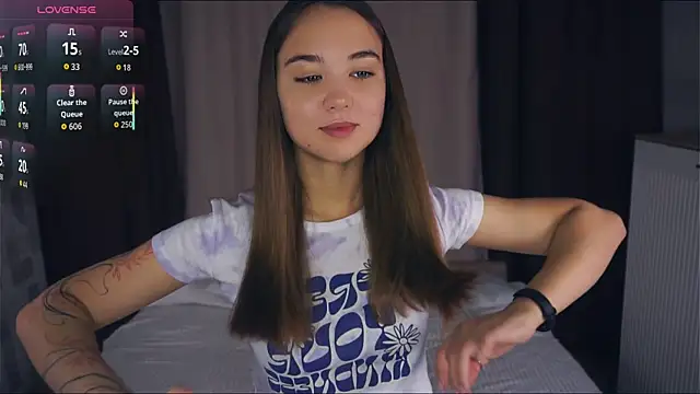 KayleenCurtis online show from November 2025 05:18:02 AM