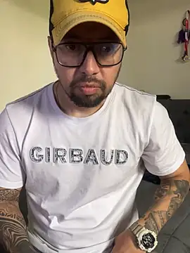 pareja sexo online show from October 2025 05:24:02 PM