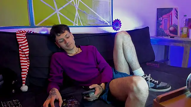 Snapshot of Dioniso_guy8 chatting on December 2025 08:38:02 PM Dioniso guy8 online show from December 2025 08:38:02 PM