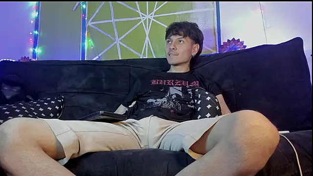 Snapshot of Dioniso_guy8 chatting on February 2026 07:25:02 PM Dioniso guy8 online show from February 2026 07:25:02 PM