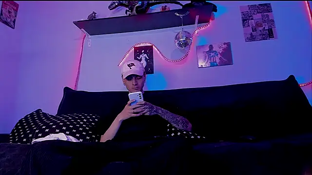 Dioniso guy8 online show from April 2026 09:29:02 PM