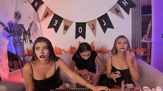 Snapshot of spicy_angels_ chatting on October 2025 02:53:01 AM spicy angels online show from October 2025 02:53:01 AM