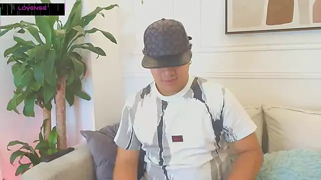 Naim Bennetsex online show from October 2025 06:37:01 PM