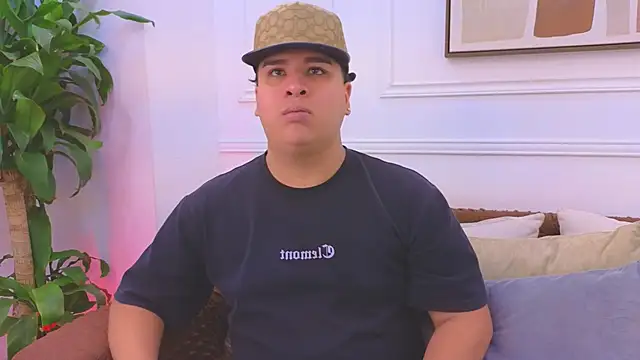 Snapshot of Naim_Bennetsex chatting on April 2026 06:49:02 PM Naim Bennetsex online show from April 2026 06:49:02 PM