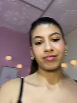 Lenapink19 online show from January 2026 11:18:02 PM