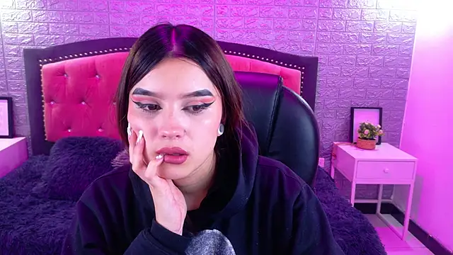 Natalie loffreda online show from October 2025 02:59:02 AM