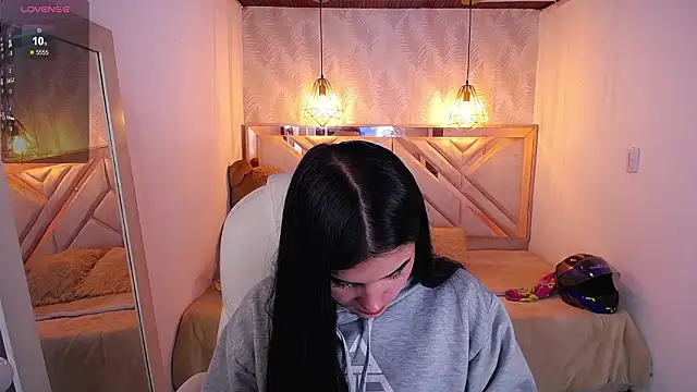 Natalie loffreda online show from March 2026 07:51:01 PM