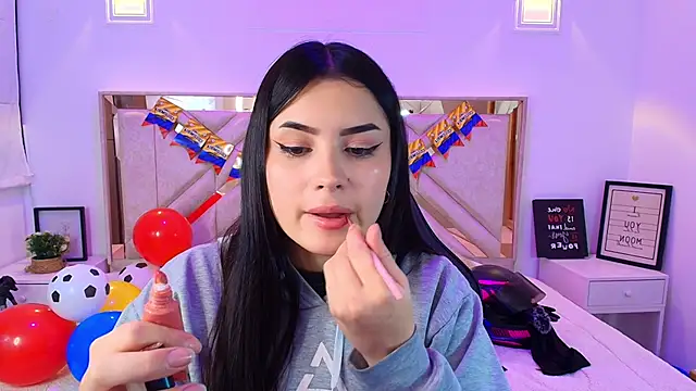 Snapshot of Natalie_loffreda chatting on June 2026 08:02:01 PM Natalie loffreda online show from June 2026 08:02:01 PM