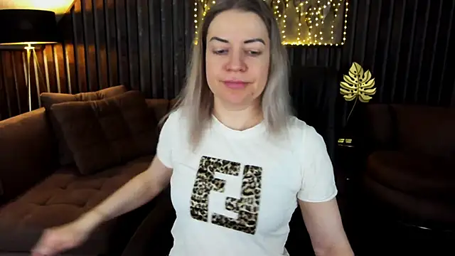 Anna Snows online show from March 2026 05:16:02 PM