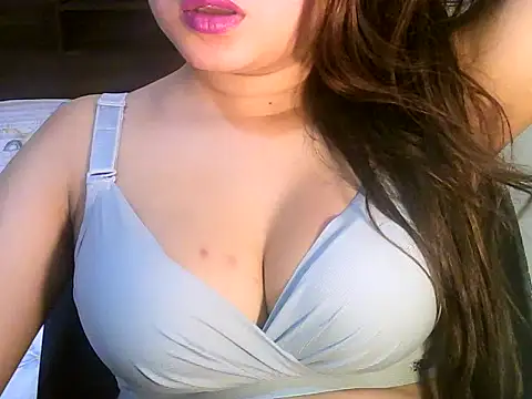 Snapshot of strip_vani chatting on May 2026 04:40:01 AM strip vani online show from May 2026 04:40:01 AM