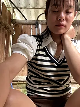 PhanHaa online show from December 2025 01:25:02 AM