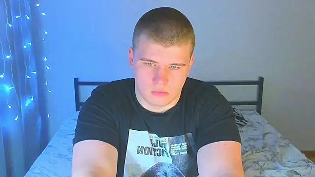 kittenmurr online show from November 2025 08:30:02 PM