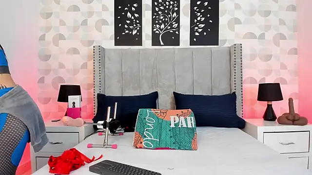 natasha moreno online show from March 2026 12:22:01 PM