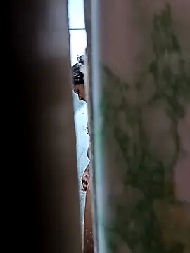 Snapshot of WholeAltimeter25 chatting on November 2025 03:50:01 AM WholeAltimeter25 online show from November 2025 03:50:01 AM