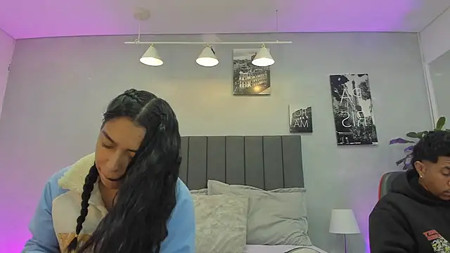 violet and myers online show from October 2025 11:33:02 AM