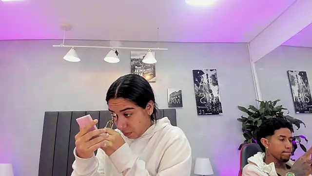 violet and myers online show from November 2025 12:59:01 PM