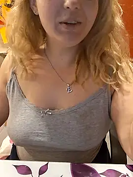 qSensi online show from November 2025 12:32:02 AM