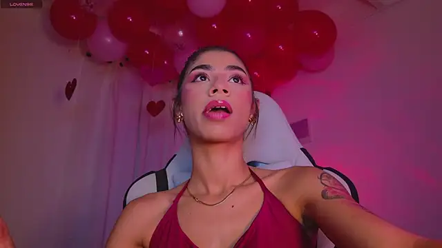 BrunetteAdams001 online show from February 2026 06:42:02 AM