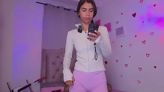 BrunetteAdams001 online show from March 2026 09:37:01 AM