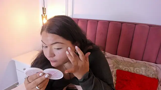 Snapshot of Tessa_Sinclaire chatting on January 2026 08:11:02 PM Tessa Sinclaire online show from January 2026 08:11:02 PM