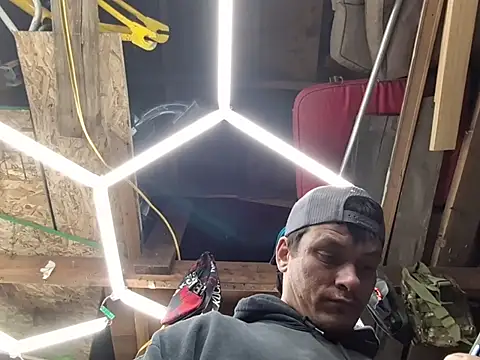 twistafatpipe online show from February 2026 04:55:01 AM