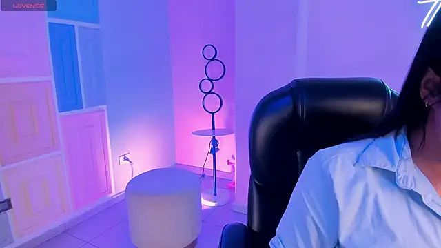 AyshelBrown online show from October 2025 03:40:01 AM