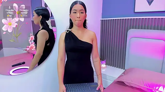 lily  star online show from November 2025 03:18:02 AM