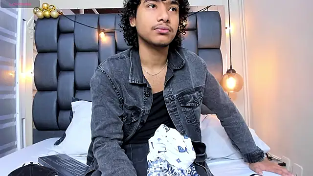 Miriam milf online show from December 2025 12:25:01 PM