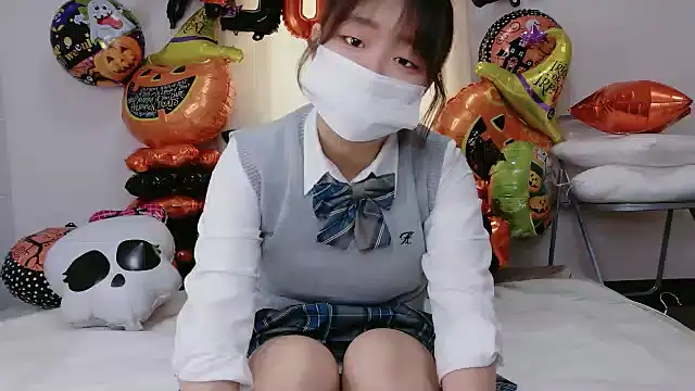 Snapshot of Mio_781 chatting on October 2025 05:20:02 AM Mio 781 online show from October 2025 05:20:02 AM