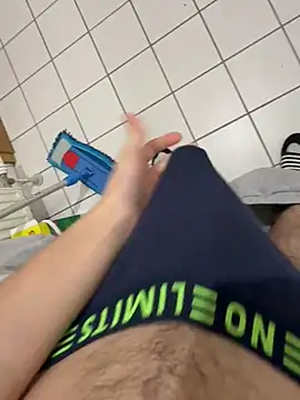 Dicksxd online show from September 2025 05:40:01 AM