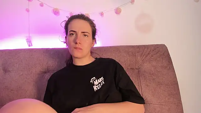 katalella brown1 online show from September 2025 12:42:01 PM