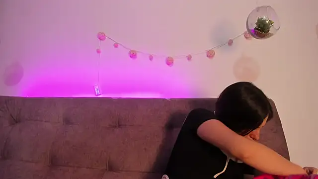 katalella brown1 online show from October 2025 11:42:02 AM