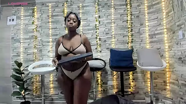 eroticgirls xx online show from October 2025 11:00:02 AM