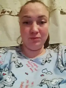 Kiss Eva online show from February 2025 07:36:01 PM