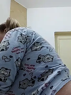 Kiss Eva online show from February 2025 08:28:02 AM