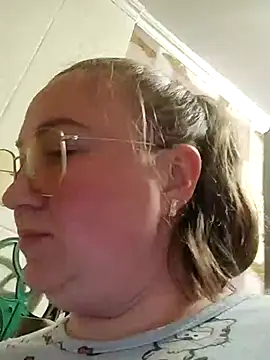 Kiss Eva online show from March 2025 08:56:01 PM