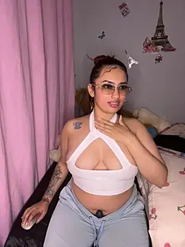 naomirouse  online show from November 2025 04:11:02 AM